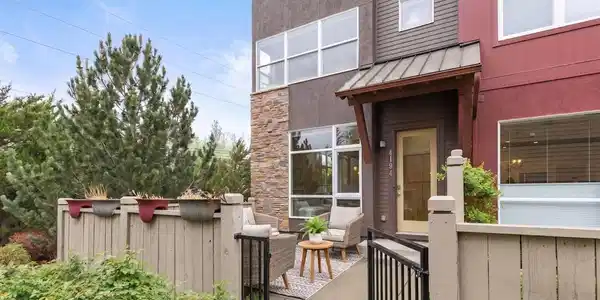 Image 3: Private fenced front patio Image 3: Private fenced front patio