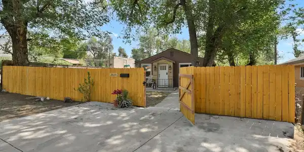 2631 E Yampa Street