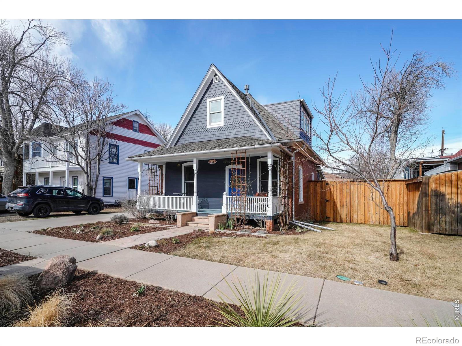 Image 2: Front Yard & Porch Image 2: Front Yard & Porch