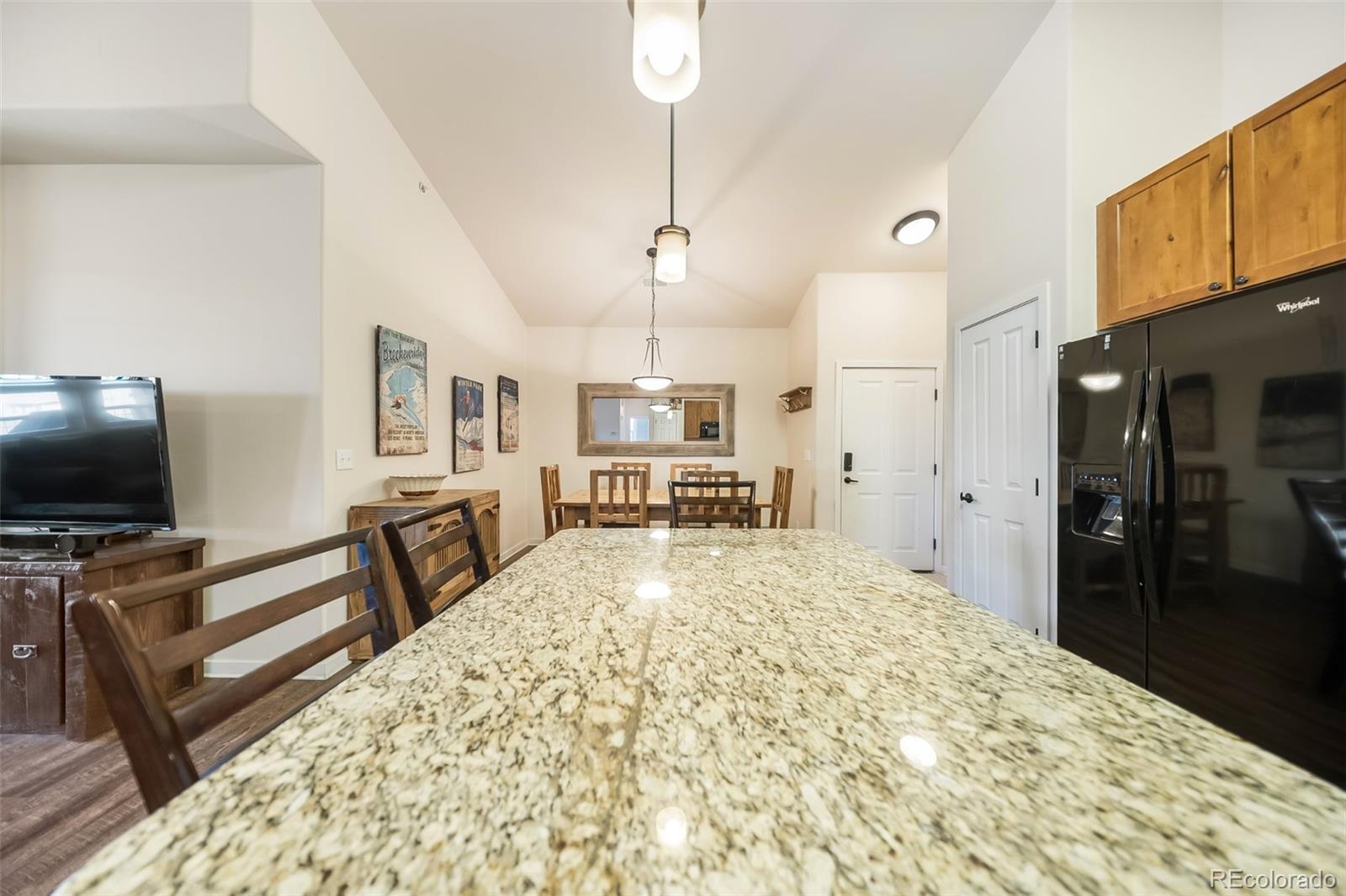 Image 4: Kitchen Island Image 4: Kitchen Island