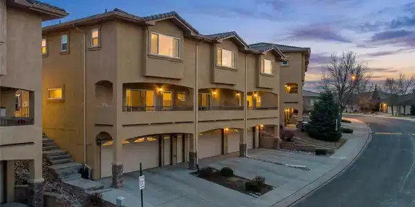 4367 Susie View
