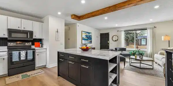 8651 W 88th Place