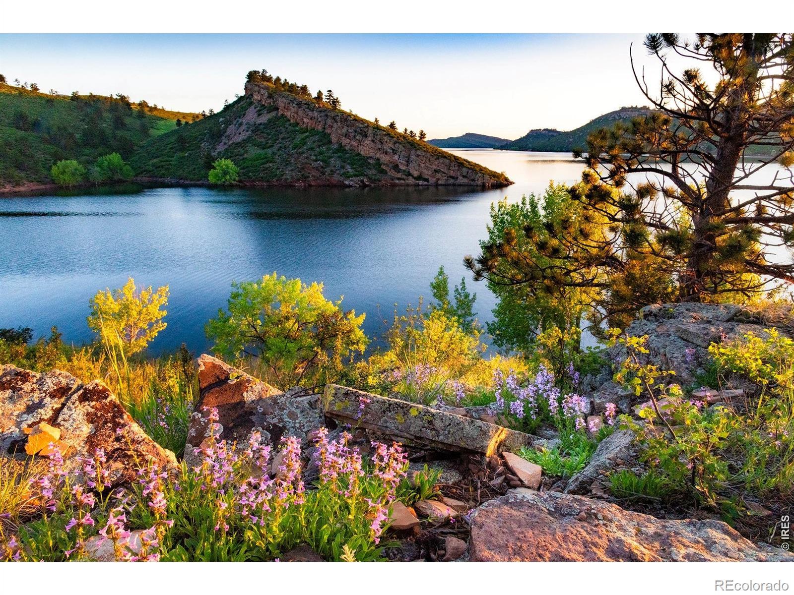 Image 4: Horsetooth Recevoir is only a short 14 minute drive away Image 4: Horsetooth Recevoir is only a short 14 minute drive away