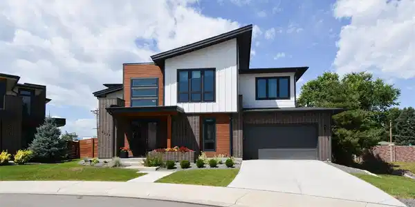 4224 E Dickenson Place