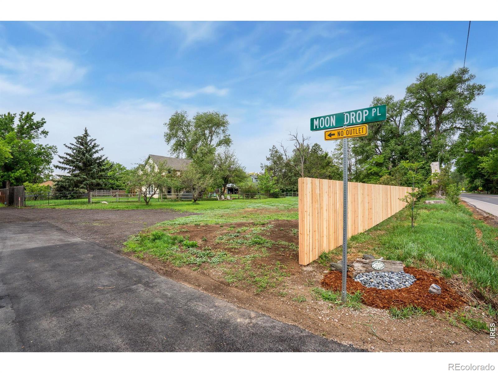 Image 2: Build up to a 40 house on this lovely lot. Image 2: Build up to a 40 house on this lovely lot.