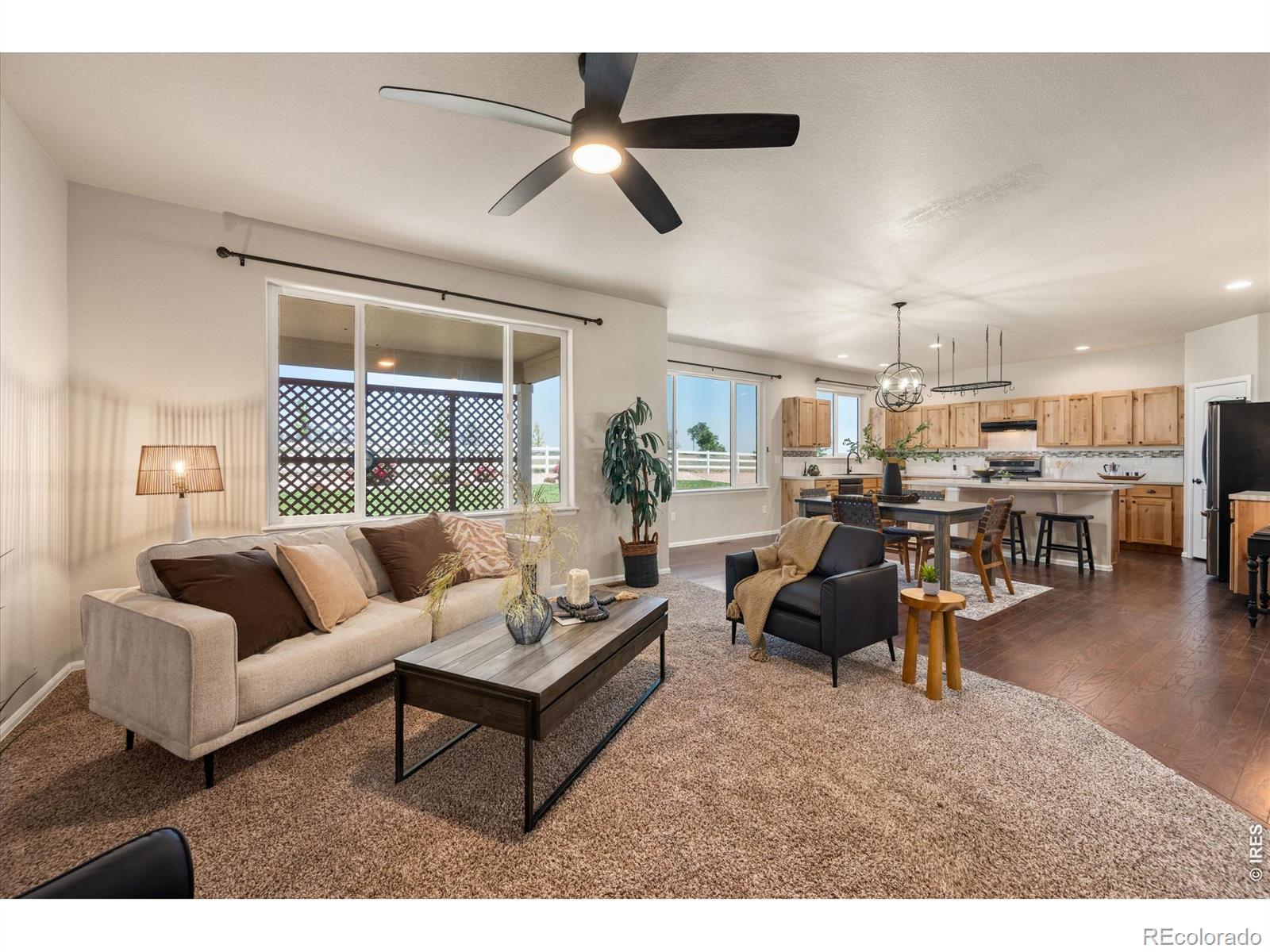 Image 4: Open Floor Plan