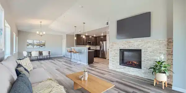 2435 Calais Drive