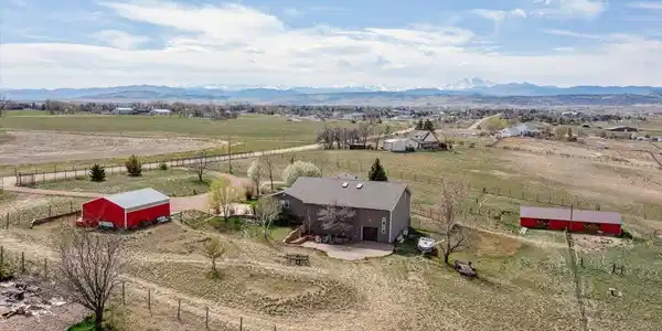 1916 W County Road 6