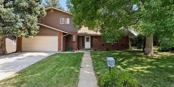 1320 Holly Drive E