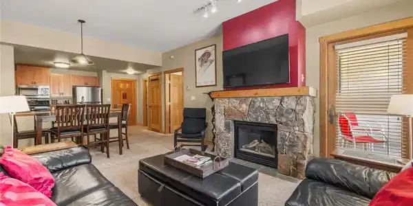 910 Copper Road