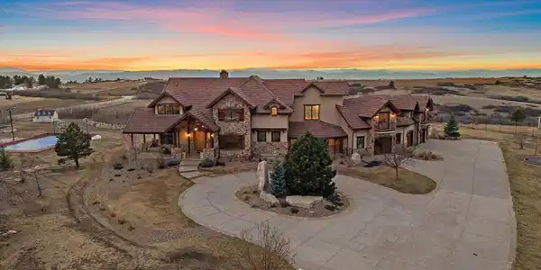 7663 Buffalo Trail