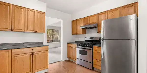 Image 2: Kitchen Image 2: Kitchen