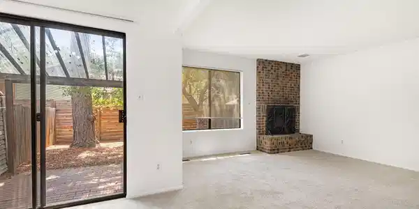 Image 3: Living Room Image 3: Living Room