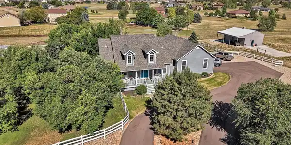 938 Clydesdale Lane