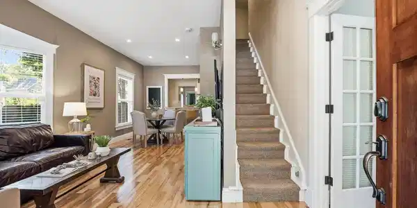 Image 3: Entry Image 3: Entry