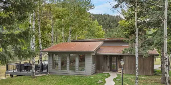 6151 Kinney Creek Road