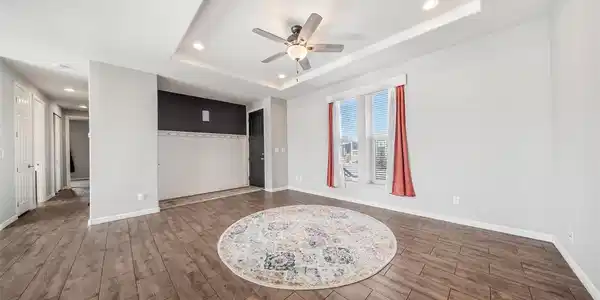 Image 4: Living Room Image 4: Living Room