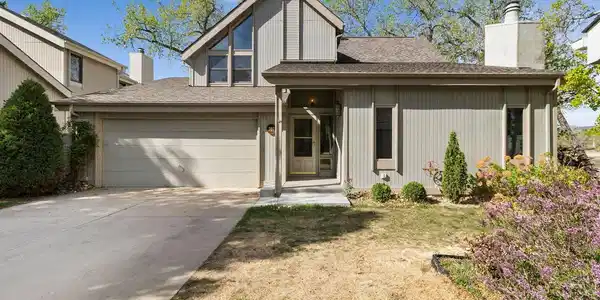 707 Sandpiper Point