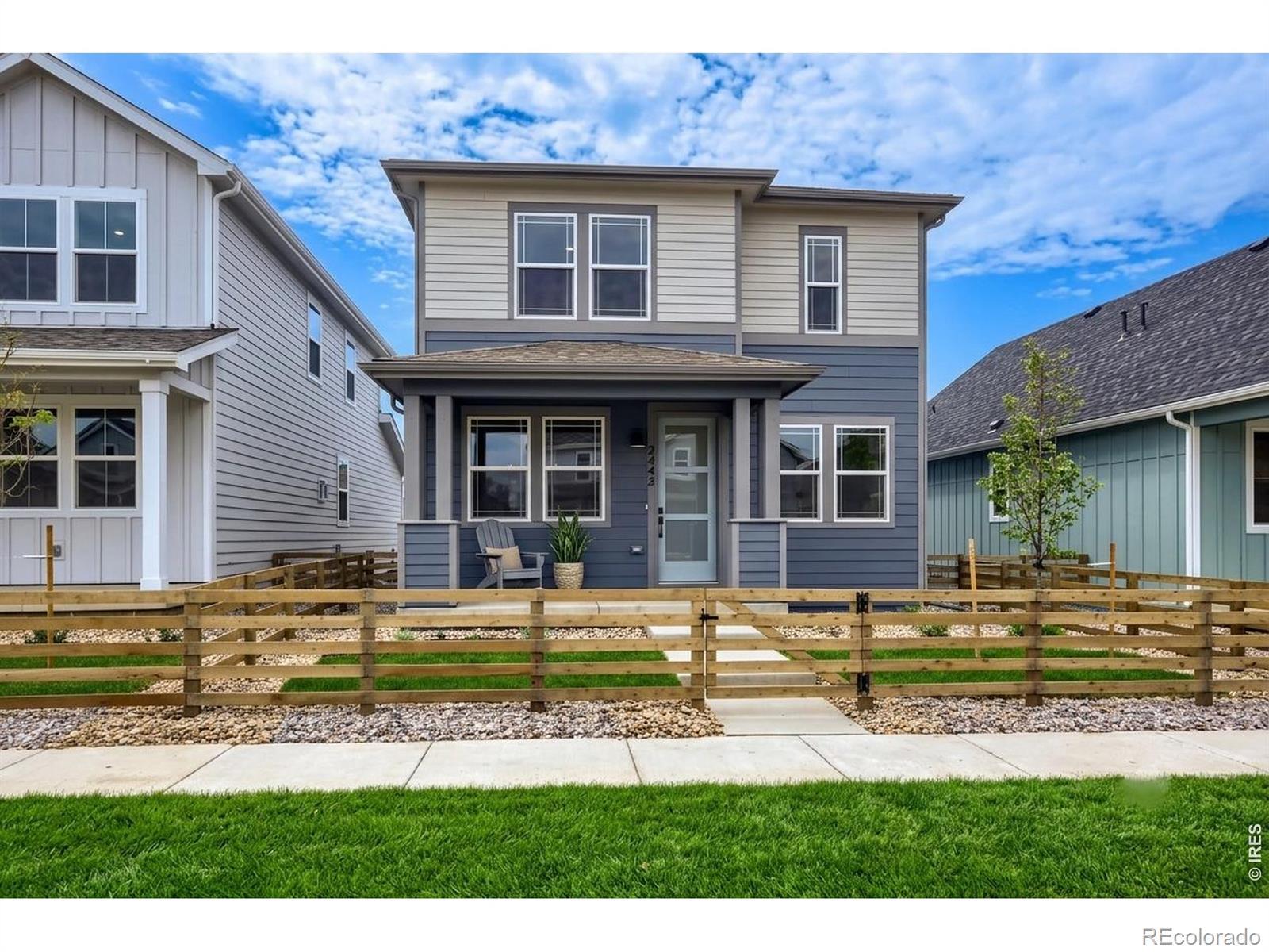 Image 4: Landscaping and fence is complete Image 4: Landscaping and fence is complete