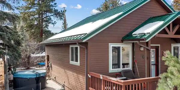 Image 4: Cabin w/ private hot tub Image 4: Cabin w/ private hot tub