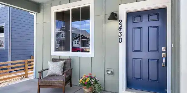 Image 2: Great front porch with mountain views Image 2: Great front porch with mountain views