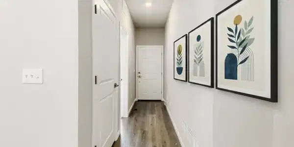 Image 4: Foyer Image 4: Foyer