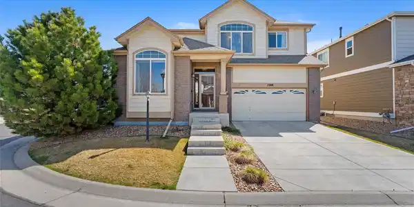 1208 S Valentia Court