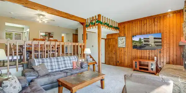 1070 Crestview Court