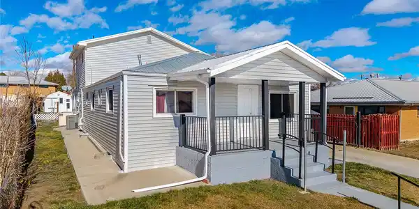 315 E Strong Avenue