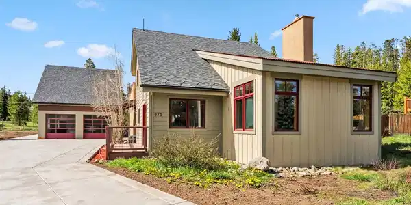 475 Vail Circle