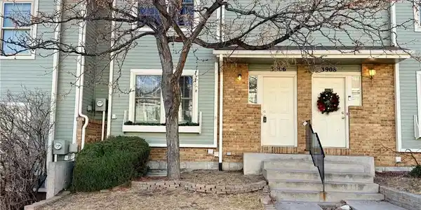 3906 Smoke Tree Drive
