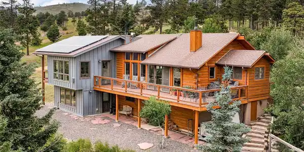 1414 Mountain Pines Road