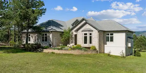8061 Sugarloaf Road