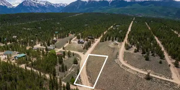 47 Peak View Drive