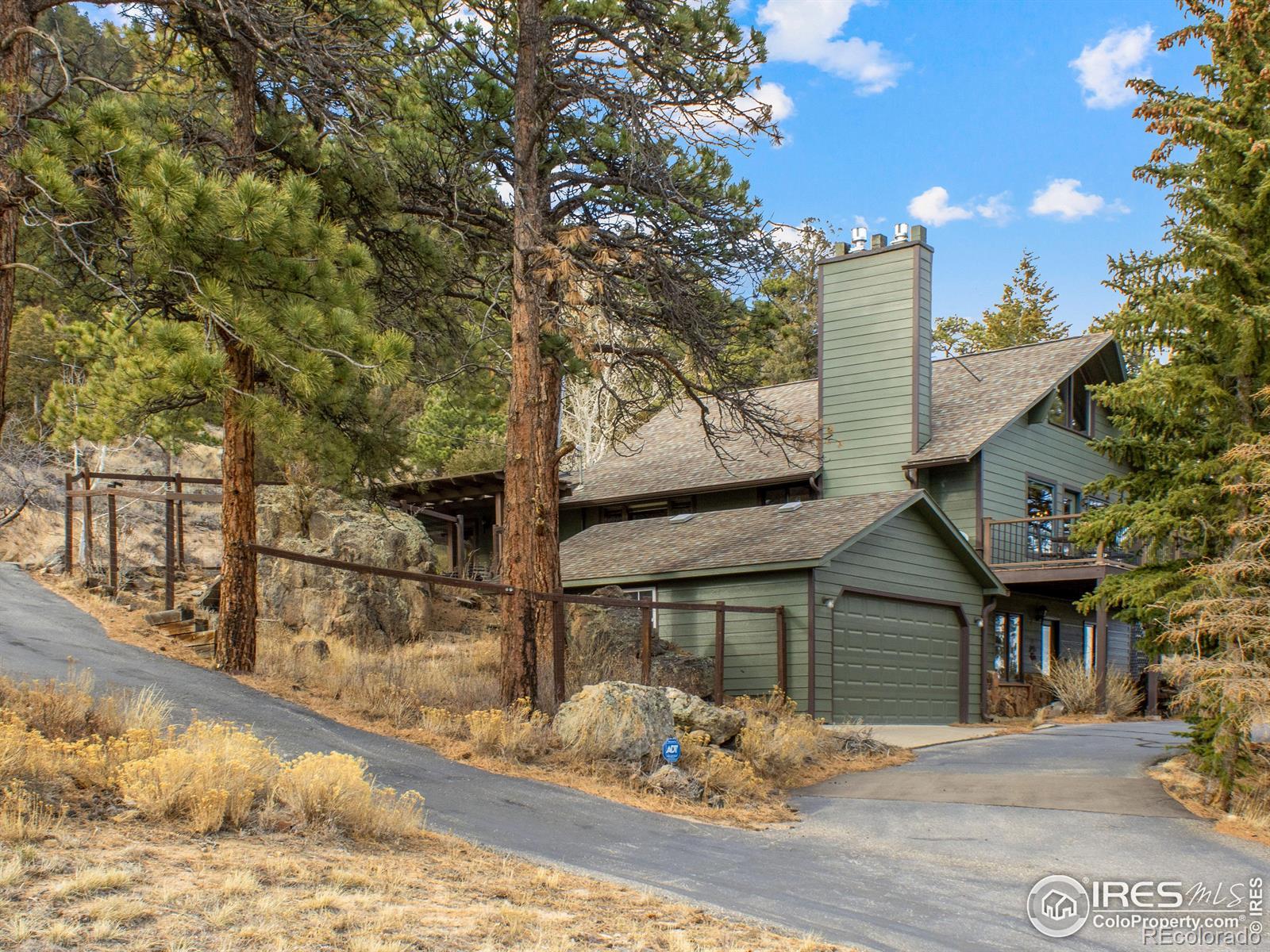 Image 1: The ultimate Colorado Mountain Getaway-fully furnished & move in ready!