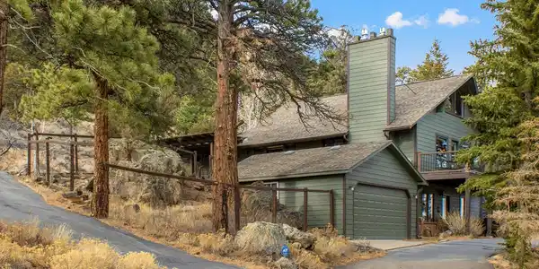 1433 Vista View Lane