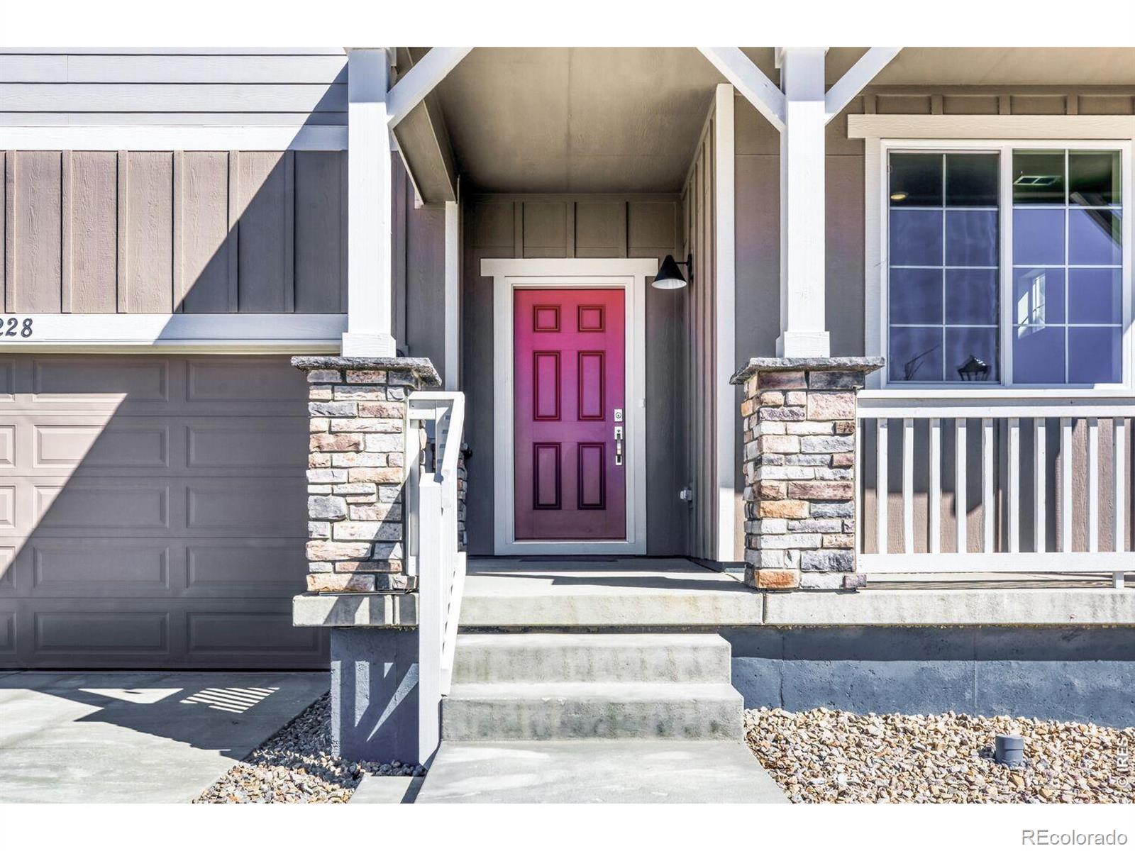 Image 3: Front entry Image 3: Front entry