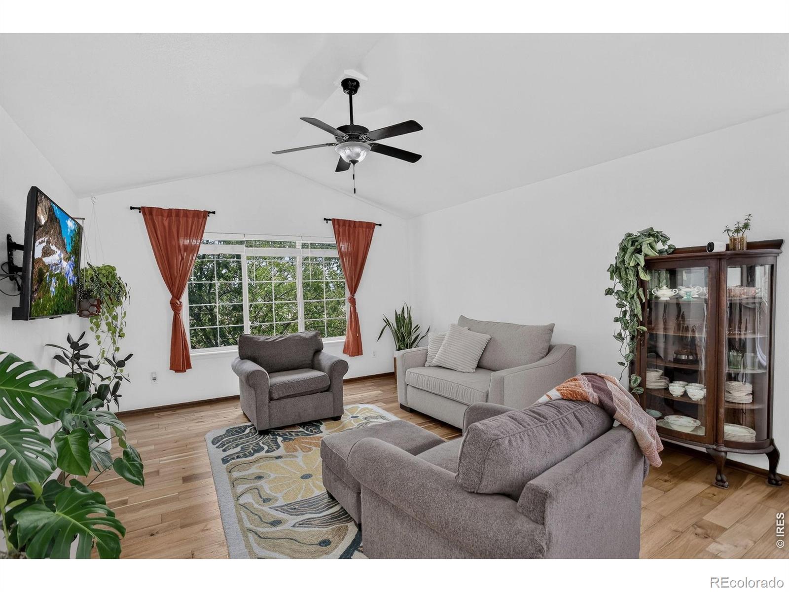 Image 3: Living Room Image 3: Living Room
