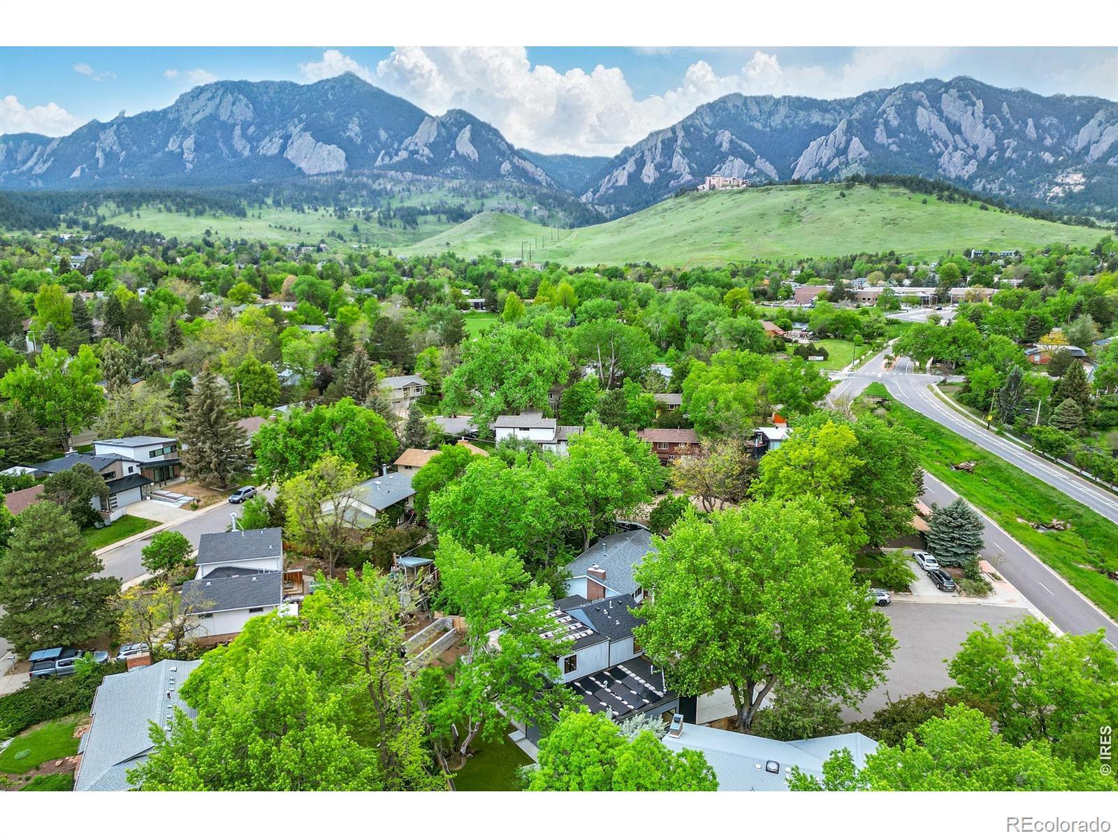 Image 2: Fantastic South Boulder Location. Multiple trailheads & top rated schools at your doorstep Image 2: Fantastic South Boulder Location. Multiple trailheads & top rated schools at your doorstep