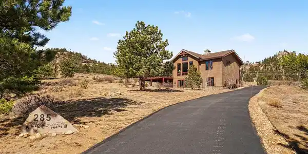 285 Indian Trail
