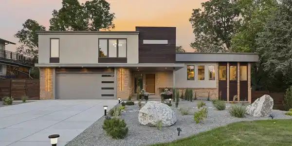 3072 Mountain Shadows Drive