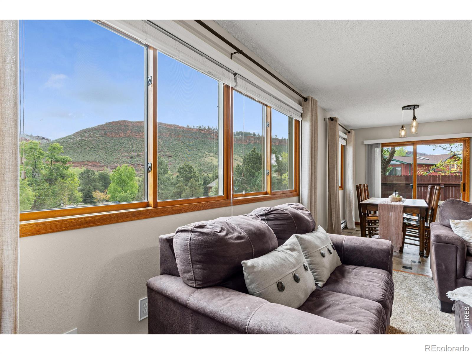 Image 3: Lots of natural light with breathtaking views Image 3: Lots of natural light with breathtaking views