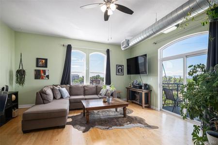 277 N Broadway