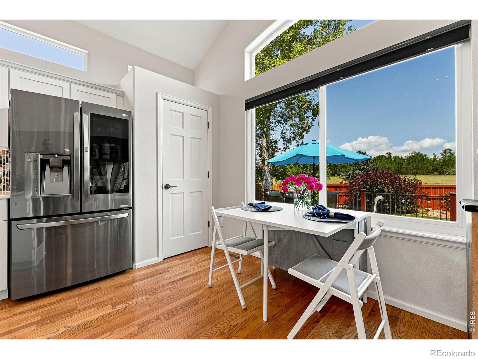 Image 4: Eat in Kitchen