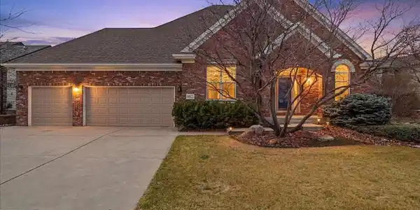 8443 Castaway Drive