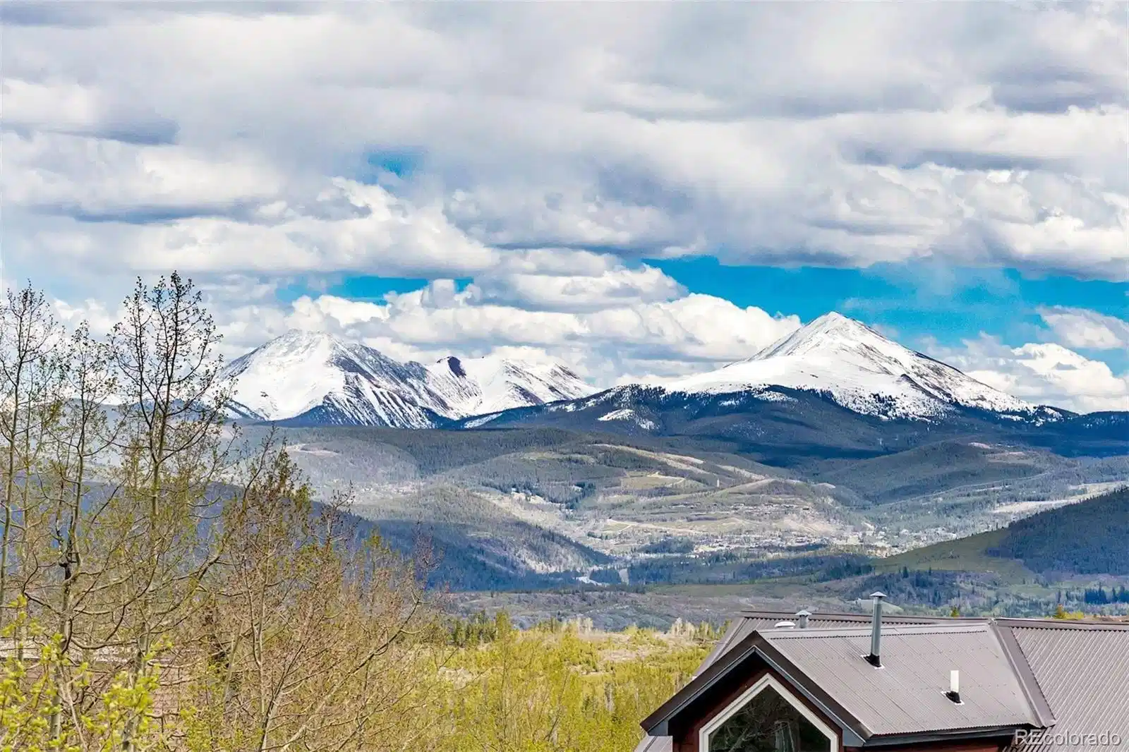 Image 1: Beautiful south-facing views. Image 1: Beautiful south-facing views.