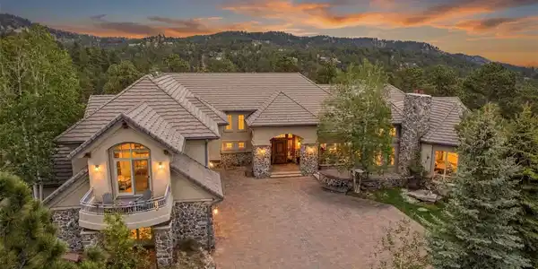 2500 Juniper Court