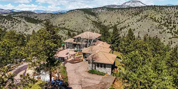 290 Skyhill Drive