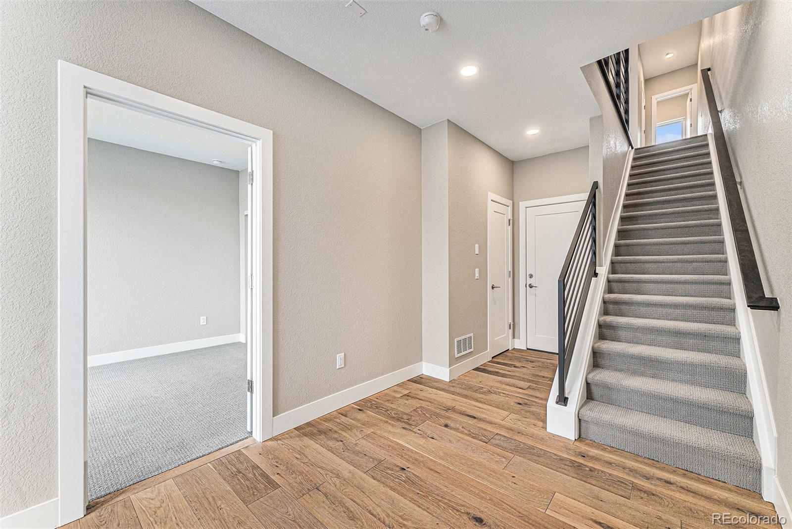 Image 3: Entry Way - Bedroom 1 Image 3: Entry Way - Bedroom 1