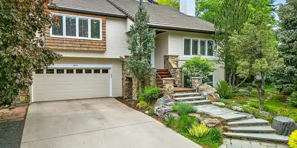 3835 Norwood Court